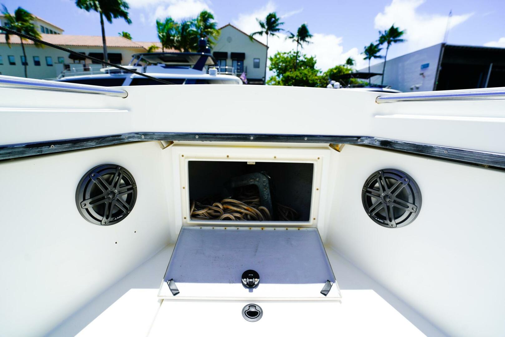 GET REEL 28ft Whitewater Yacht For Sale