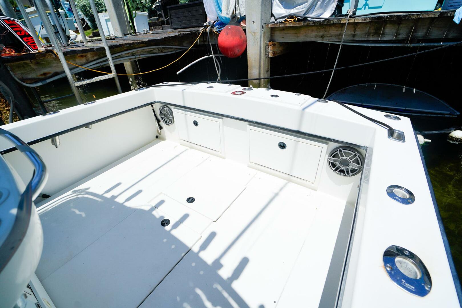 GET REEL 28ft Whitewater Yacht For Sale
