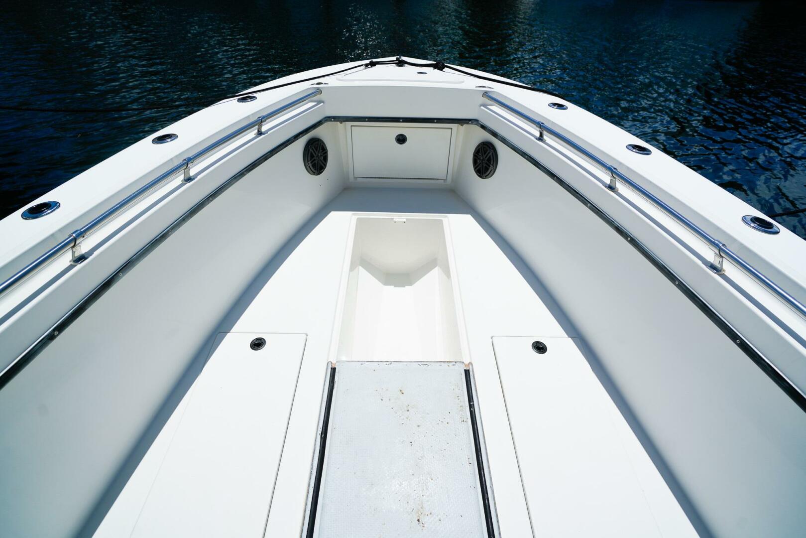 GET REEL 28ft Whitewater Yacht For Sale