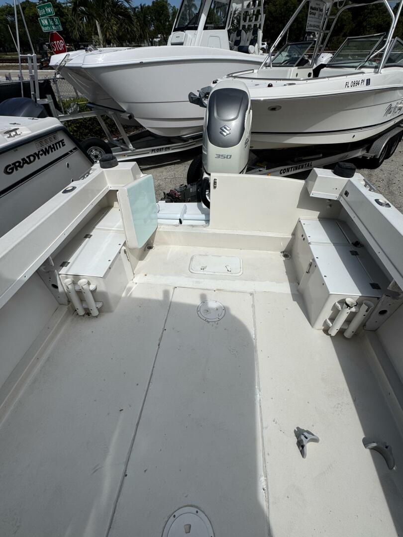 24ft Grady White Yacht For Sale