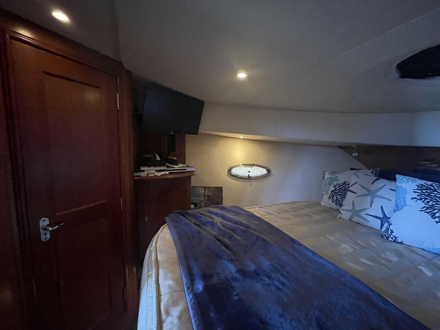 38ft Silverton Yacht For Sale