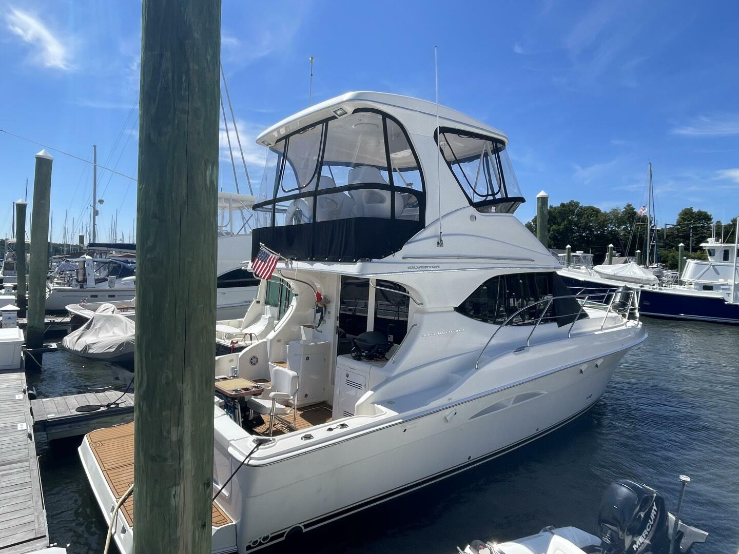 38ft Silverton Yacht For Sale