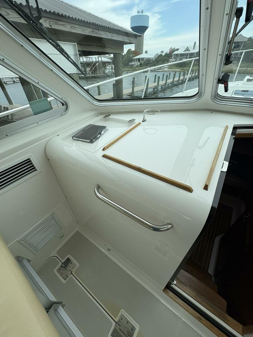 34ft Back Cove Yacht For Sale