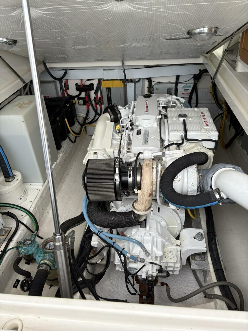 34ft Back Cove Yacht For Sale