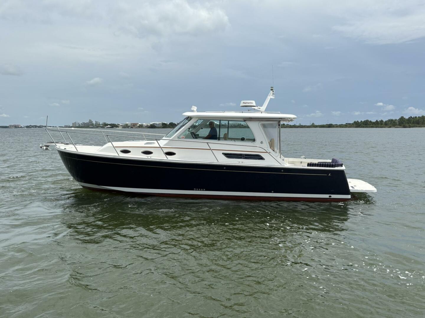 34ft Back Cove Yacht For Sale