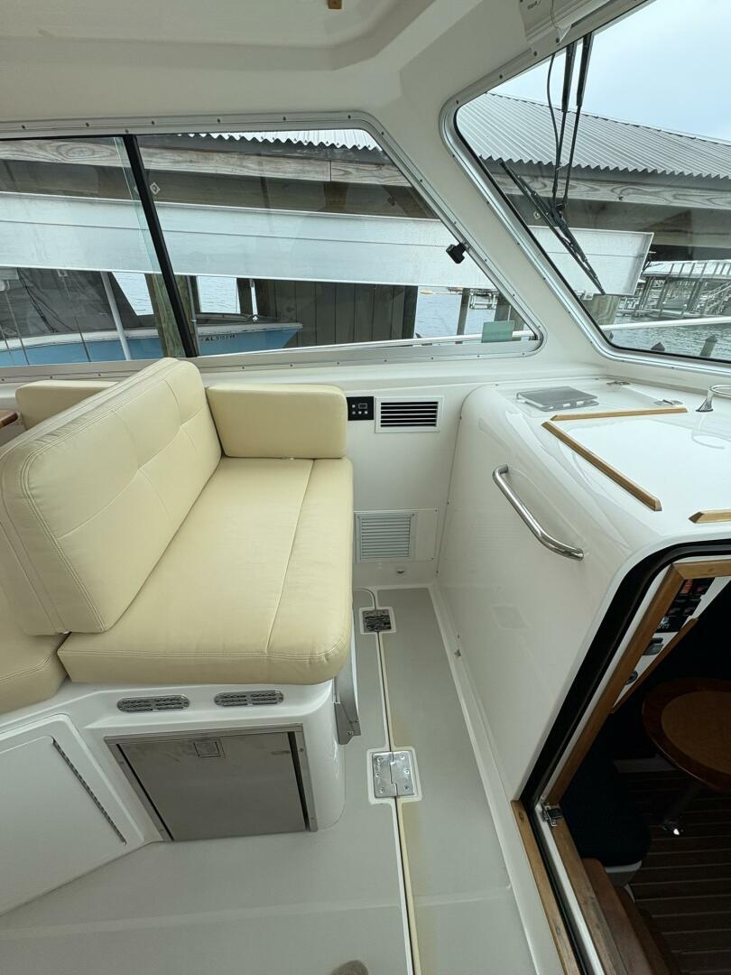 34ft Back Cove Yacht For Sale