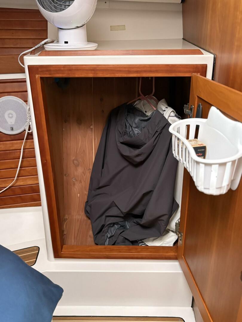 34ft Back Cove Yacht For Sale
