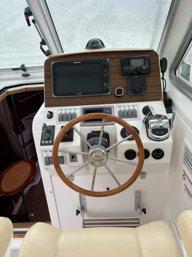 34ft Back Cove Yacht For Sale