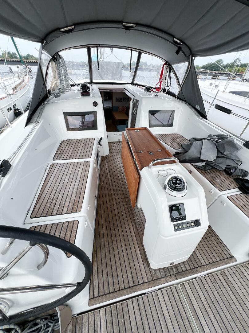 SILVER GIRL 41ft Jeanneau Yacht For Sale