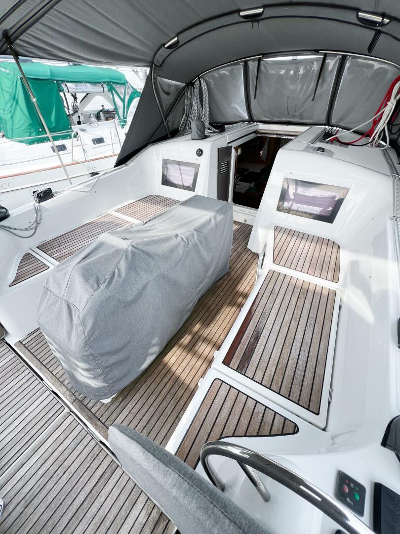 SILVER GIRL 41ft Jeanneau Yacht For Sale