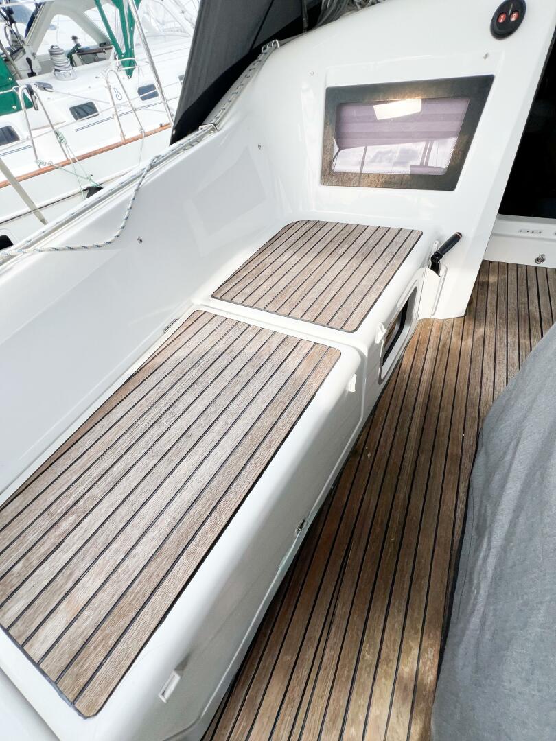 SILVER GIRL 41ft Jeanneau Yacht For Sale