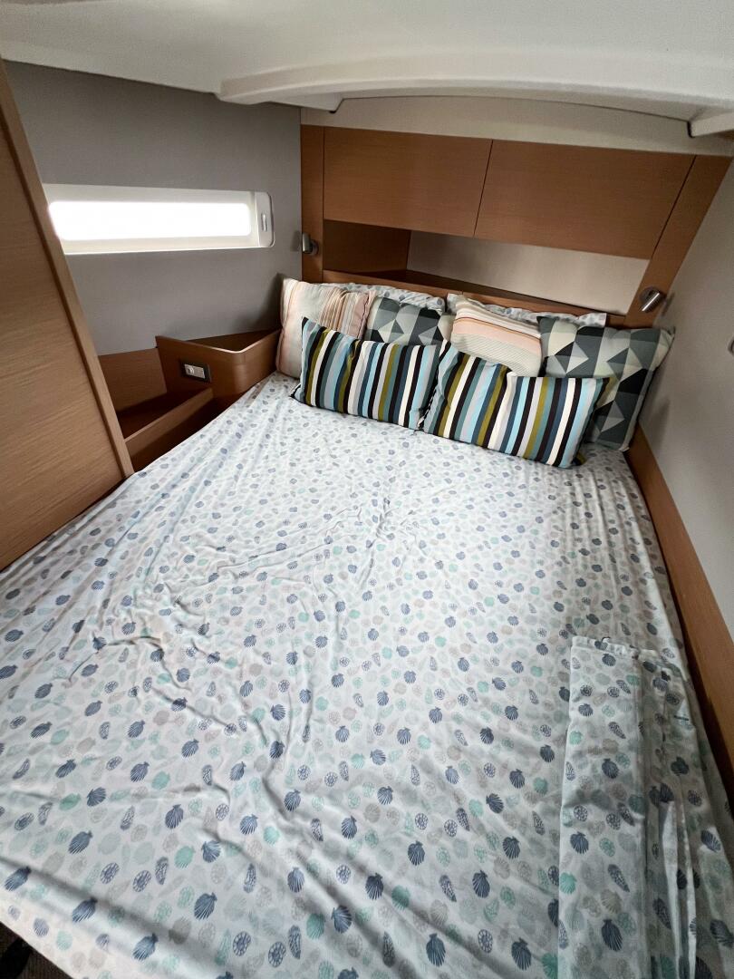 SILVER GIRL 41ft Jeanneau Yacht For Sale