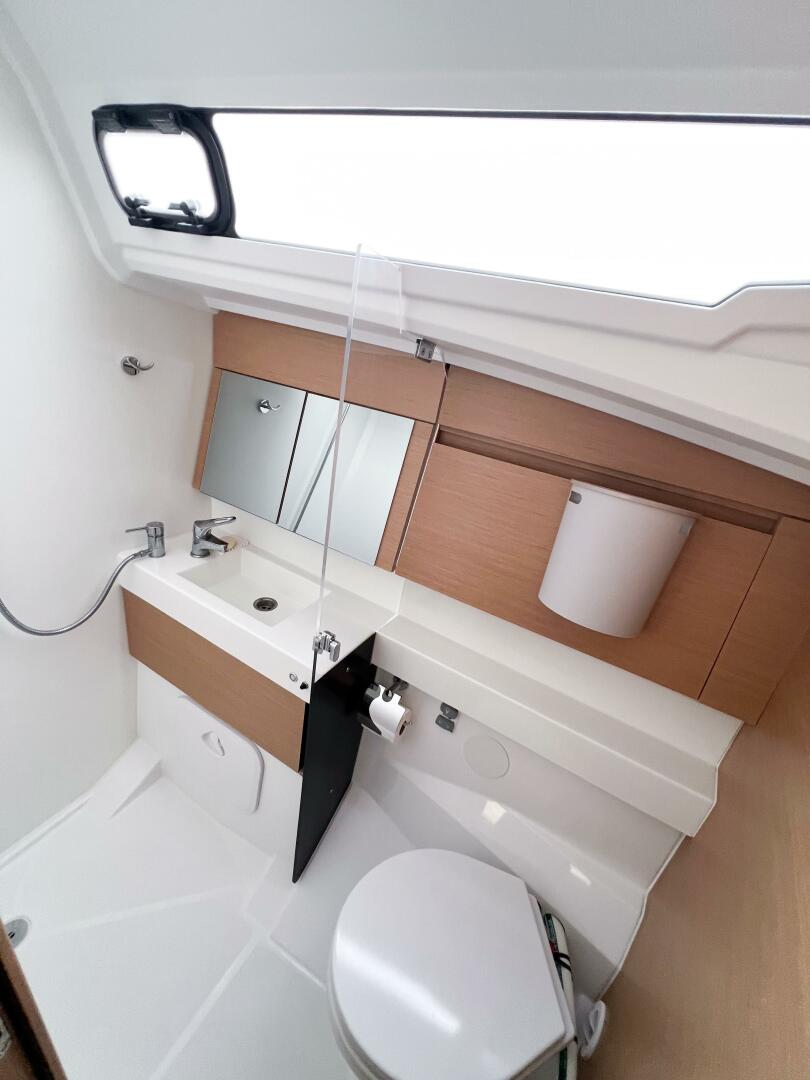SILVER GIRL 41ft Jeanneau Yacht For Sale