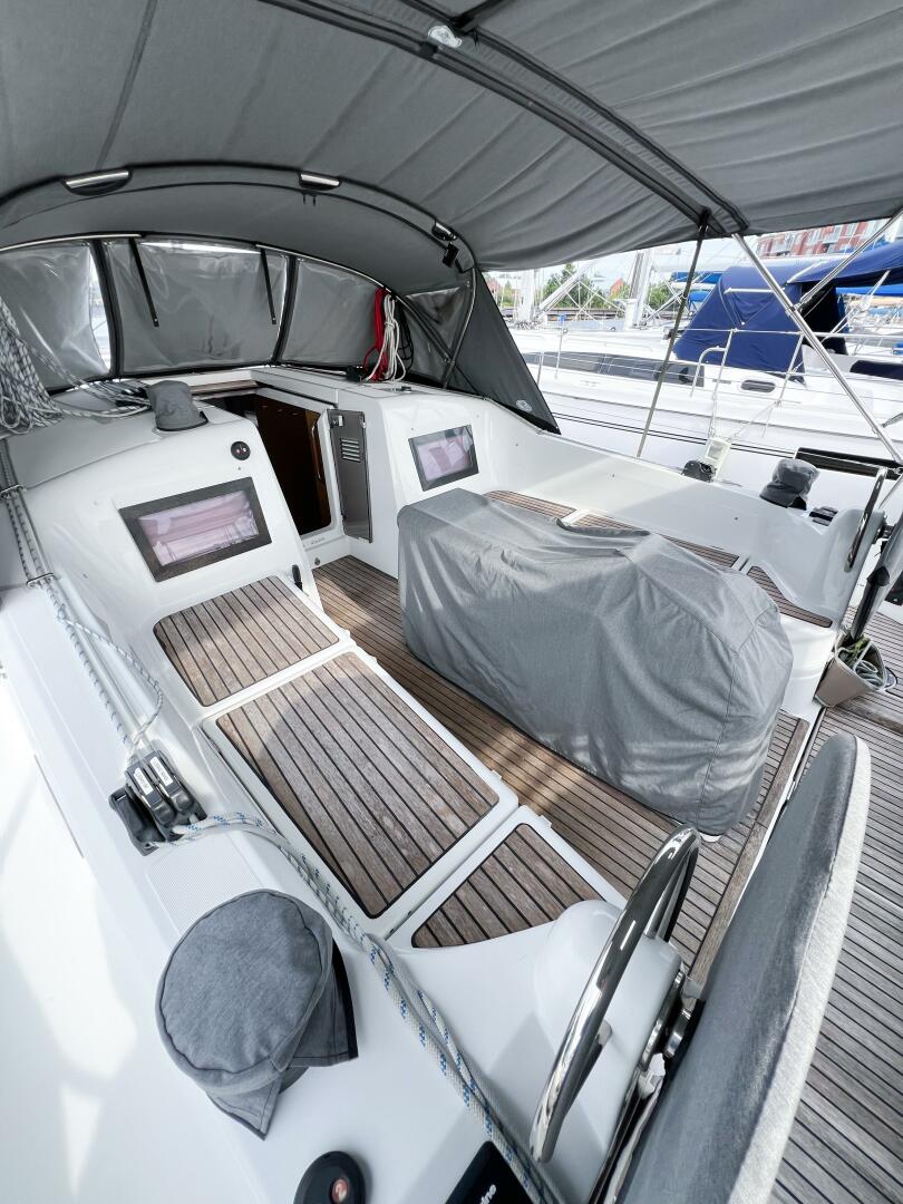 SILVER GIRL 41ft Jeanneau Yacht For Sale