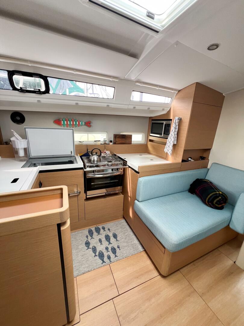 SILVER GIRL 41ft Jeanneau Yacht For Sale