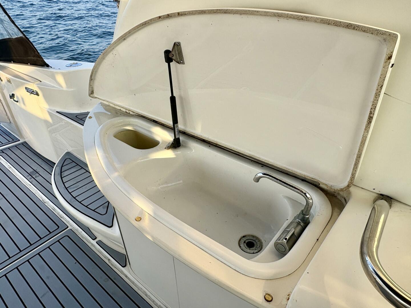 EMPTY POCKETS 46ft Sea Ray Yacht For Sale