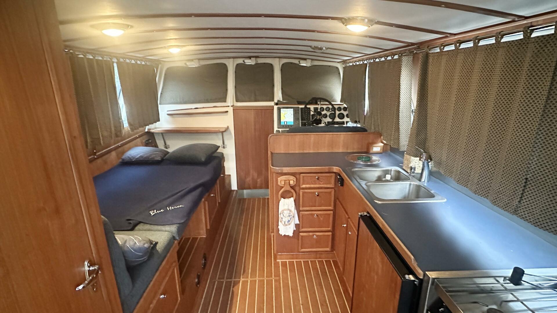 32ft Coastal Craft Yacht For Sale
