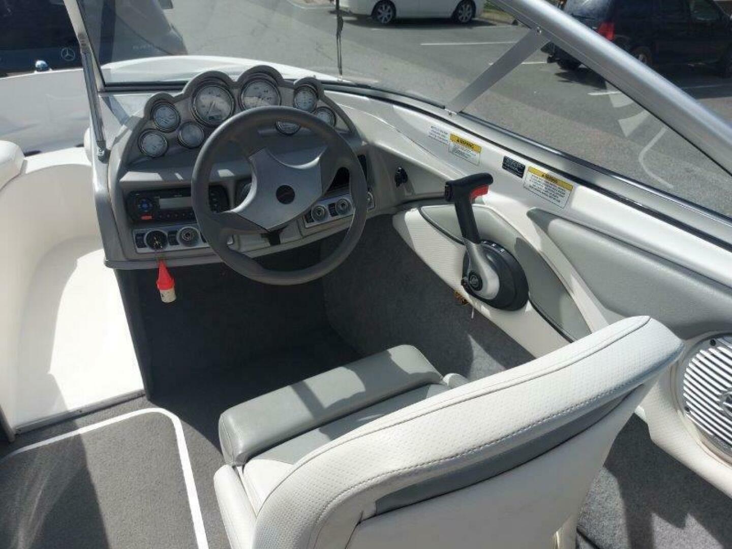 18ft Bayliner Yacht For Sale