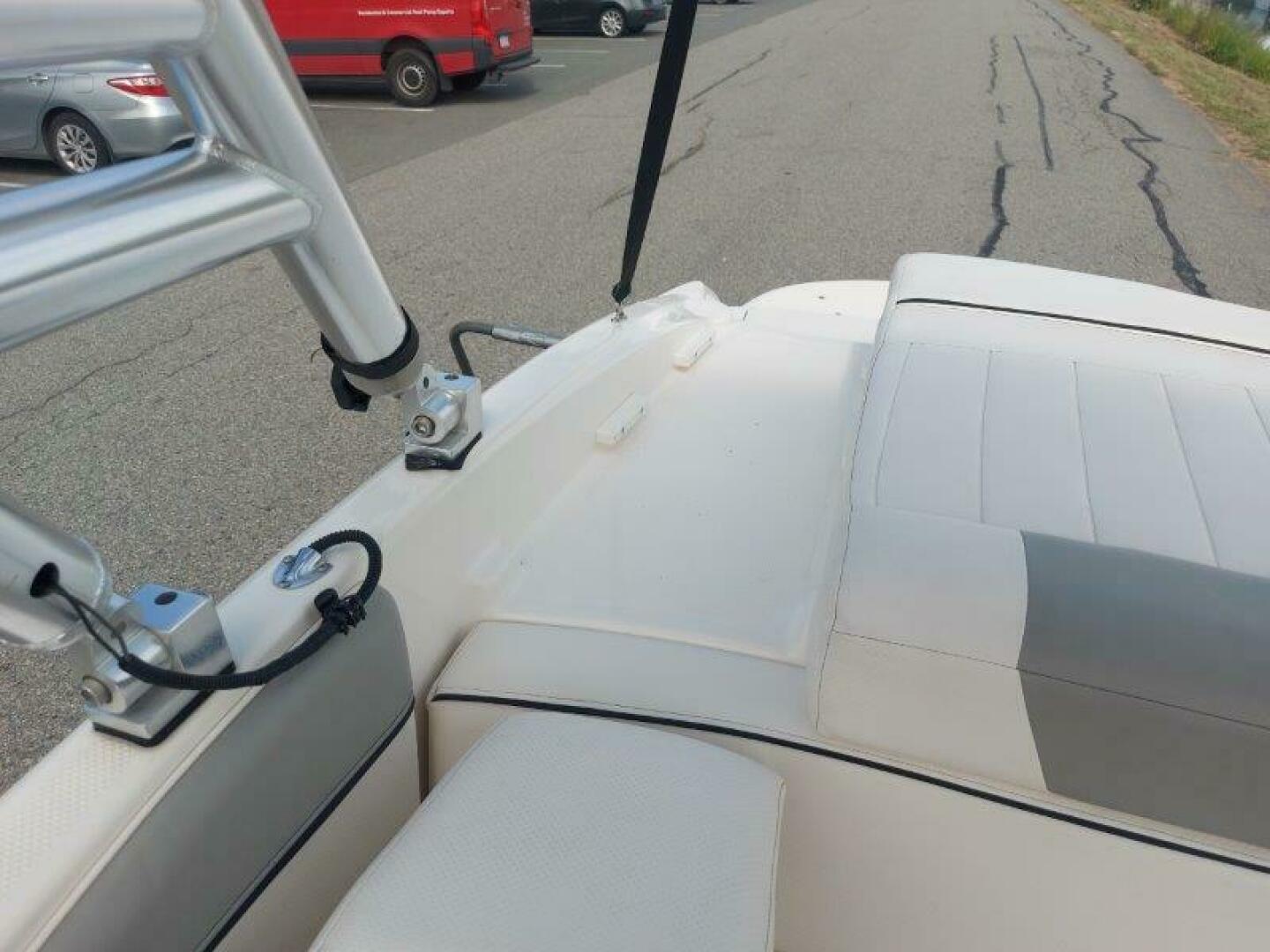 18ft Bayliner Yacht For Sale