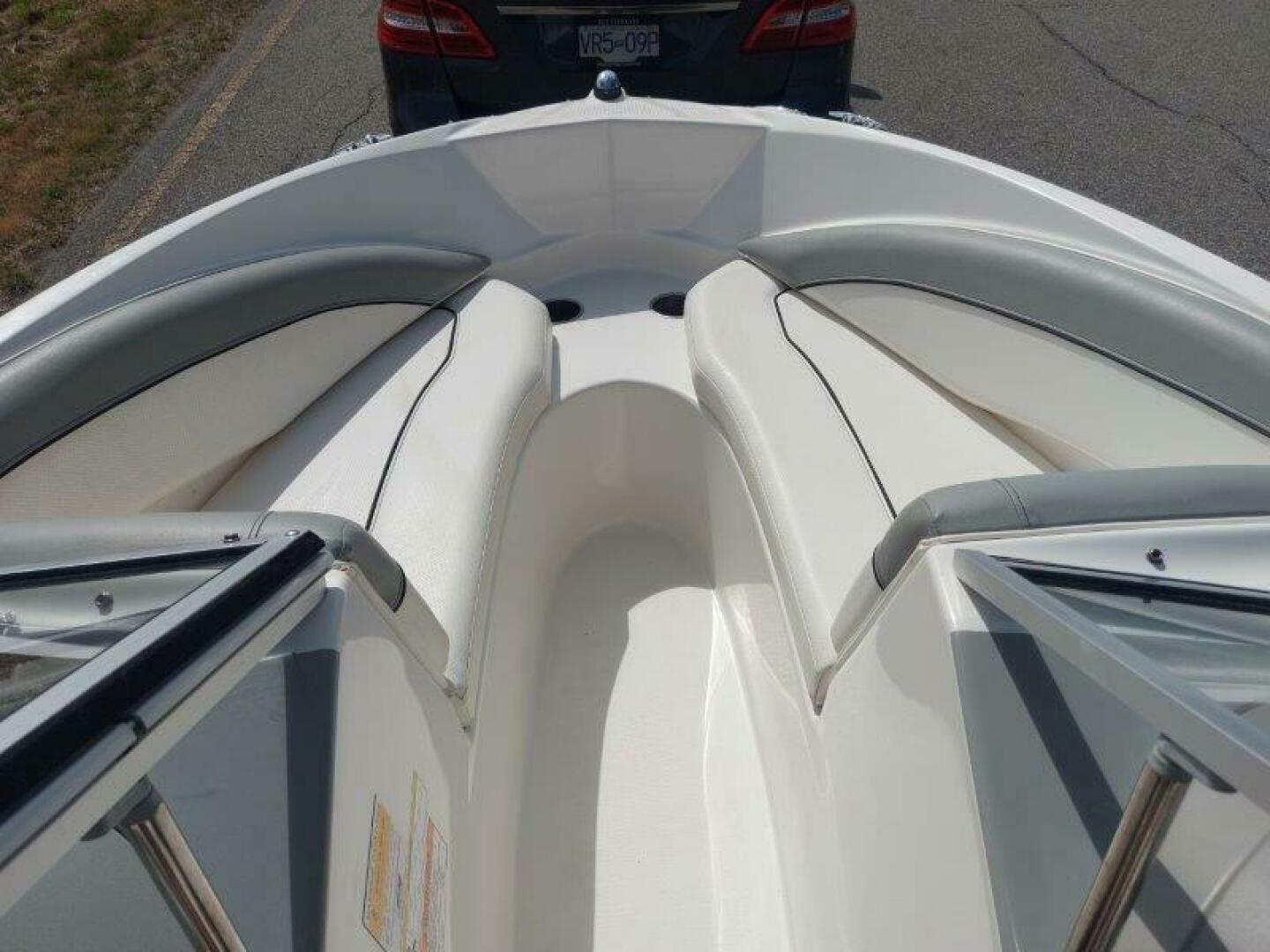 18ft Bayliner Yacht For Sale