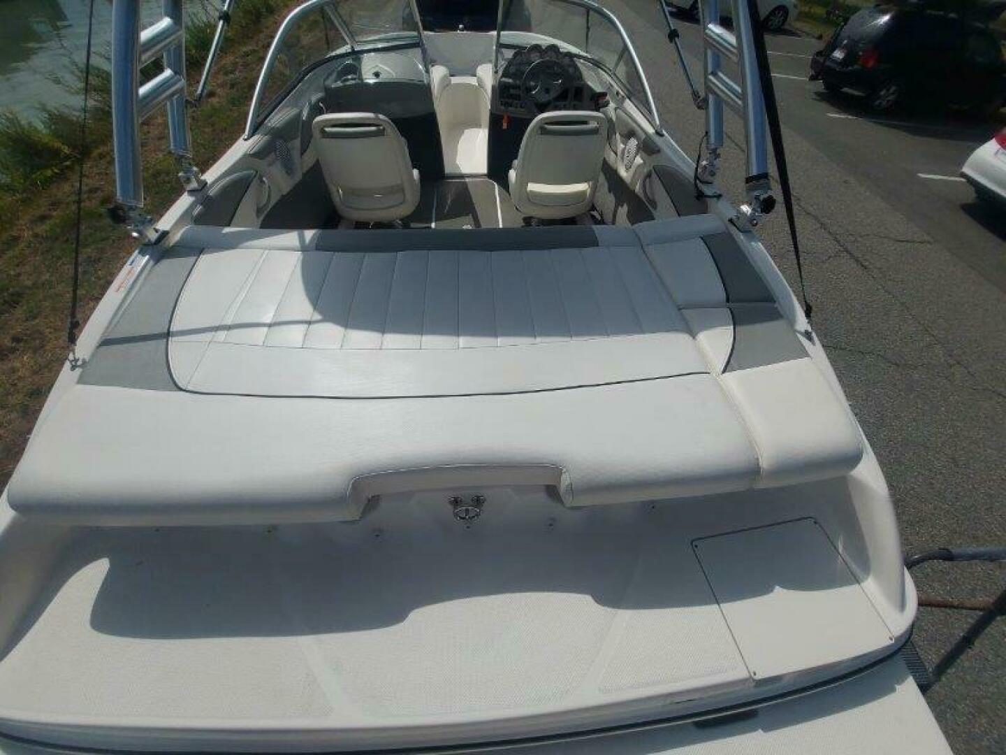 18ft Bayliner Yacht For Sale