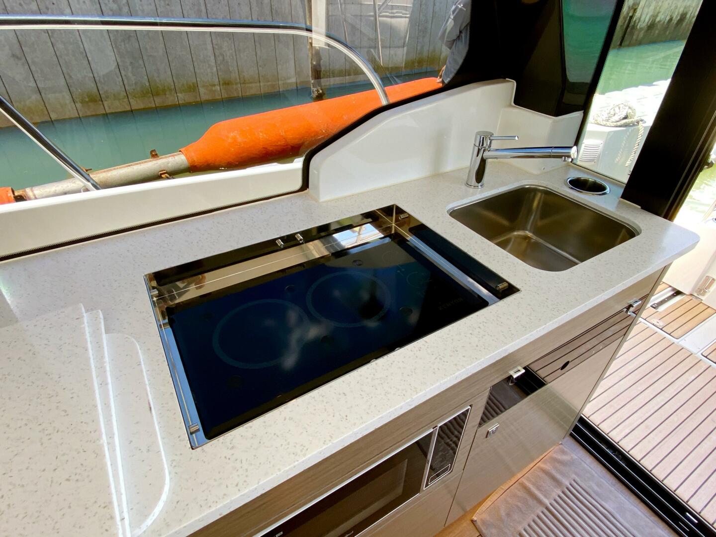 Pong Sang 35ft Jeanneau Yacht For Sale