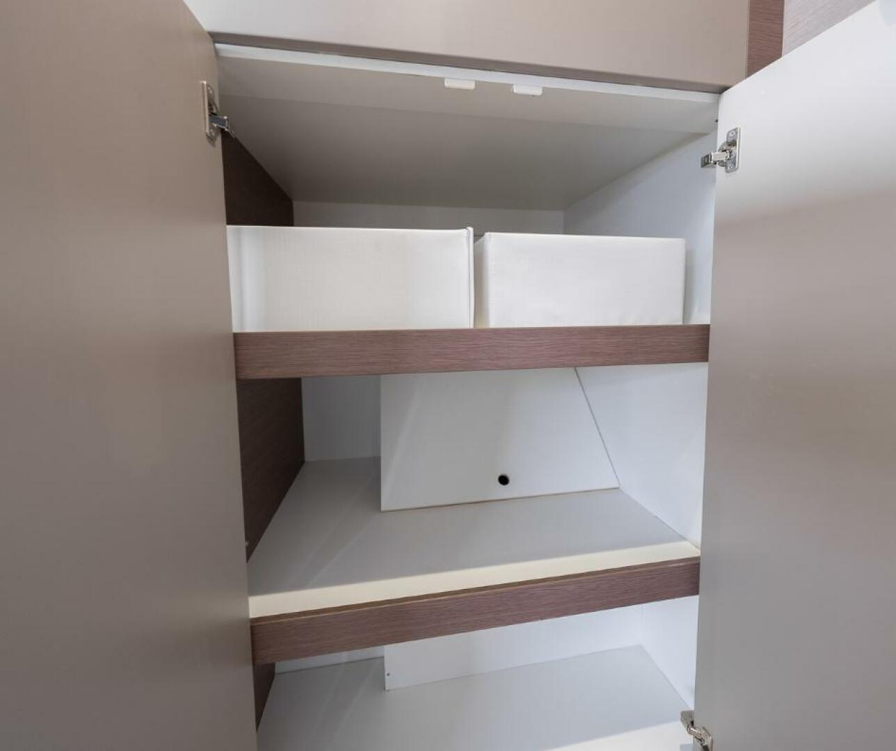 Bali 4.8  wardrobe