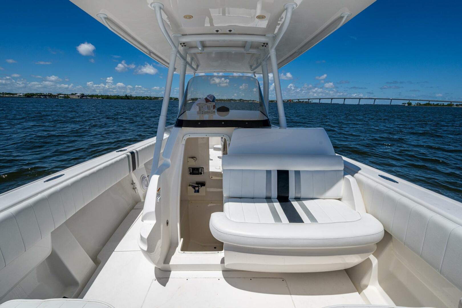 32ft Intrepid Yacht For Sale