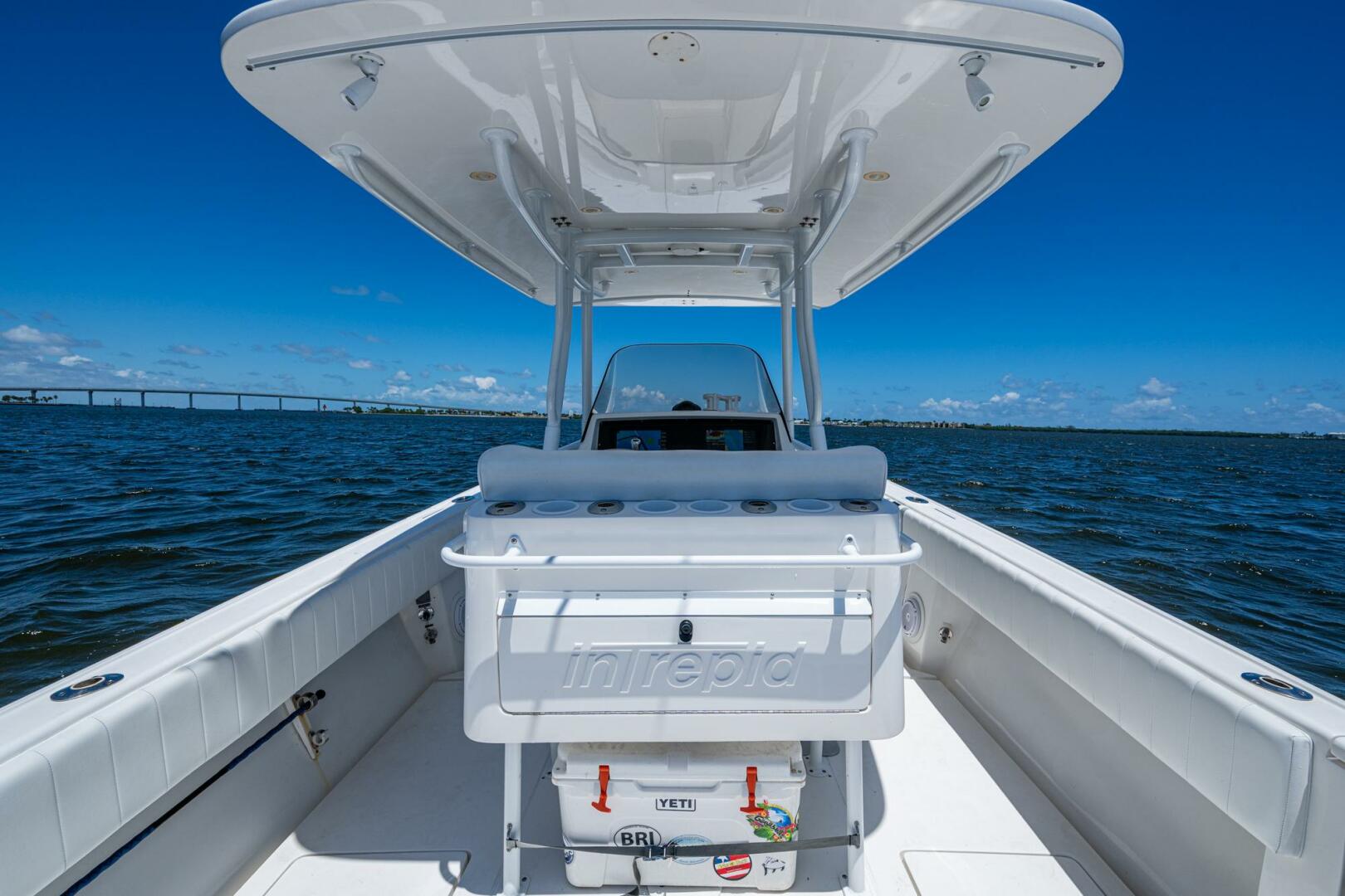 32ft Intrepid Yacht For Sale