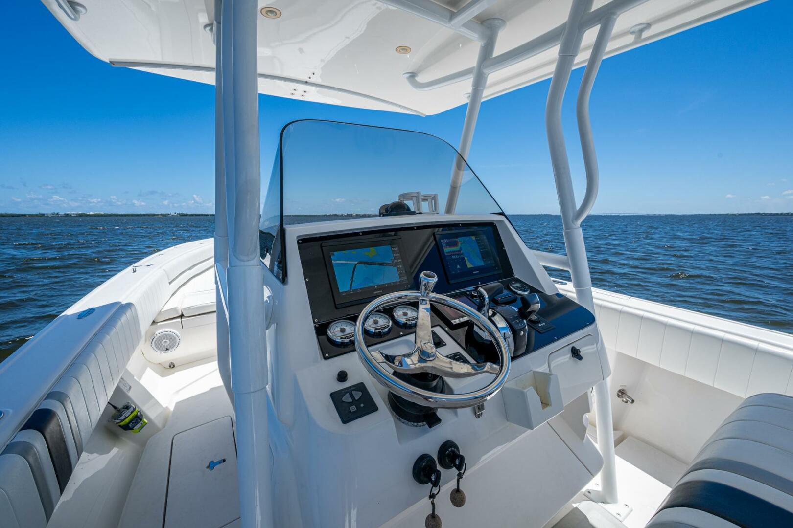 32ft Intrepid Yacht For Sale