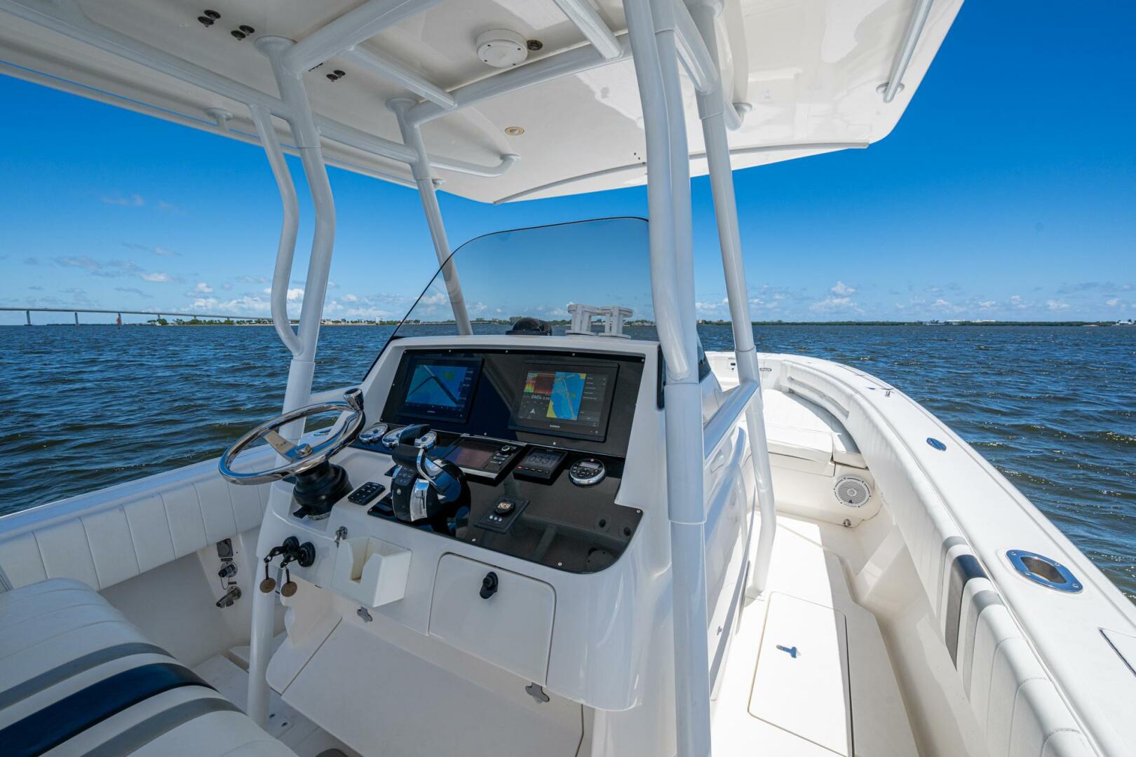 32ft Intrepid Yacht For Sale
