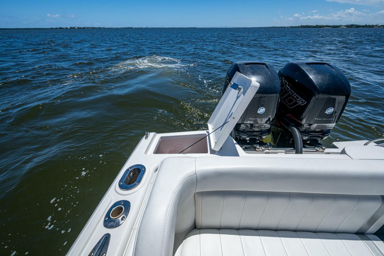 32ft Intrepid Yacht For Sale