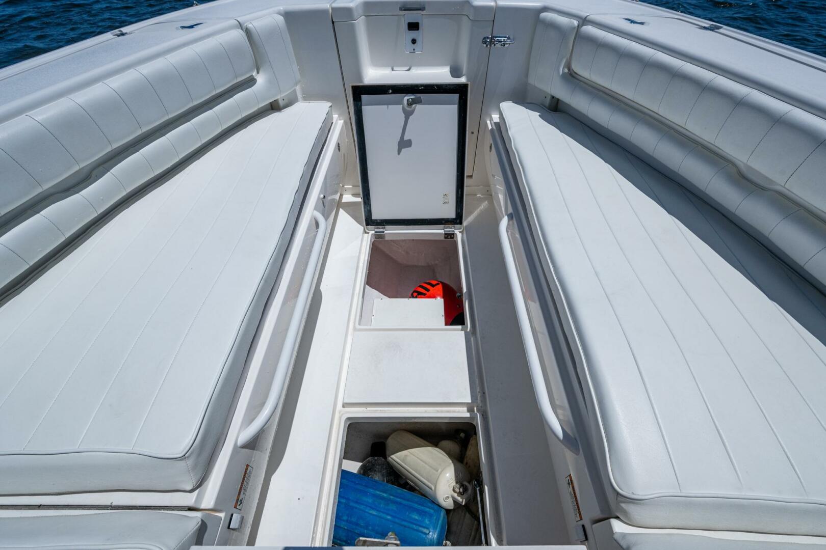 32ft Intrepid Yacht For Sale