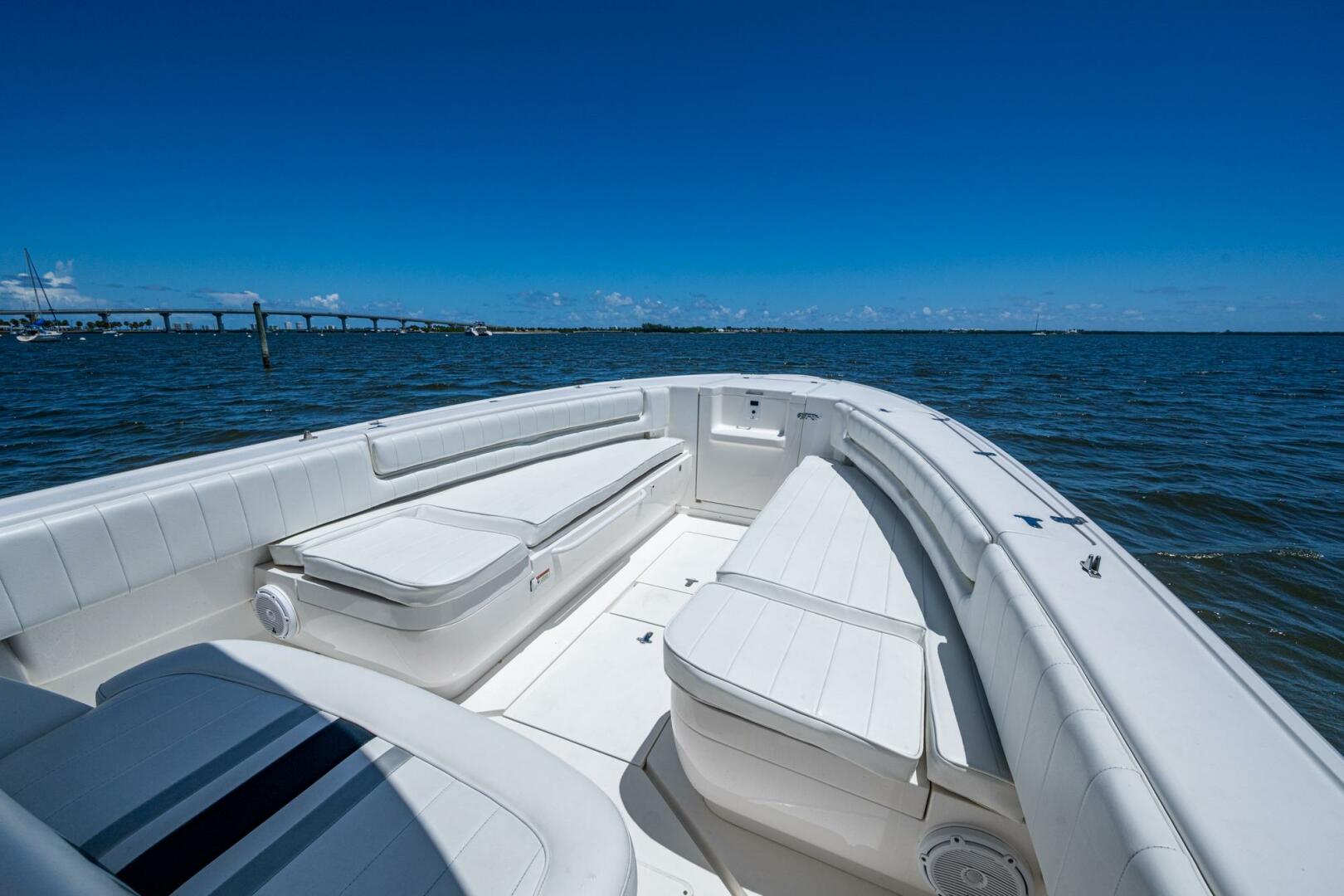 32ft Intrepid Yacht For Sale