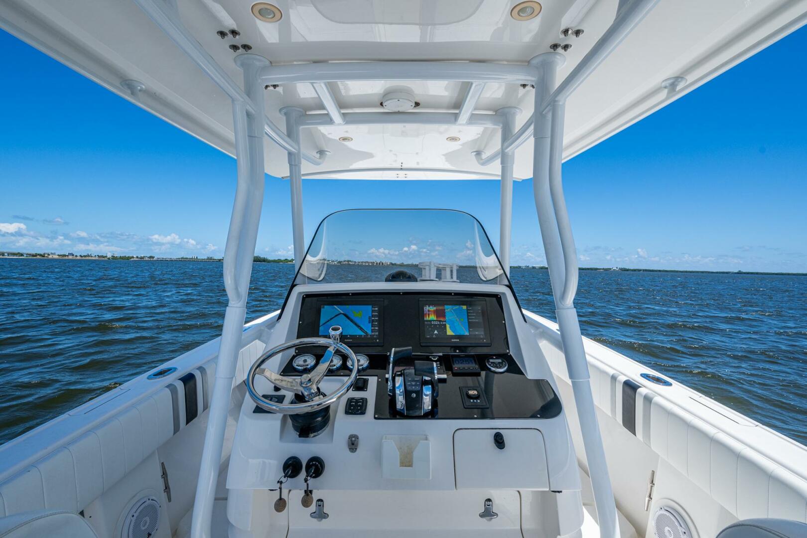 32ft Intrepid Yacht For Sale