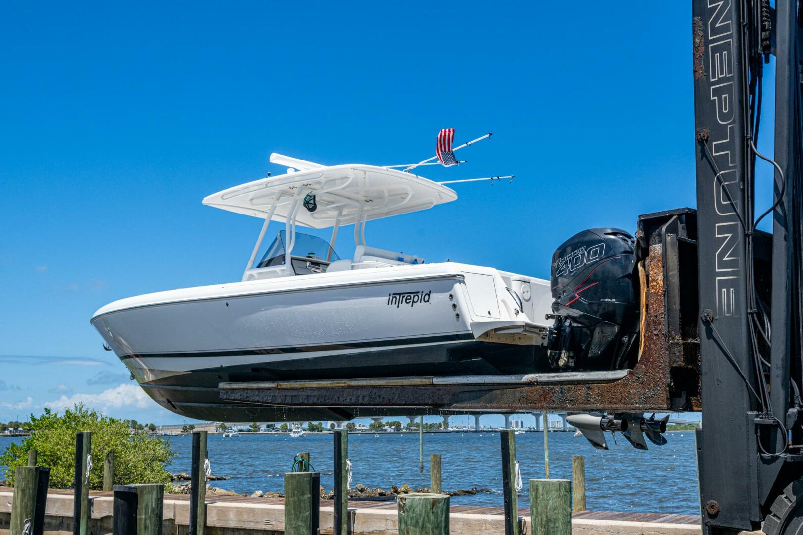 32ft Intrepid Yacht For Sale