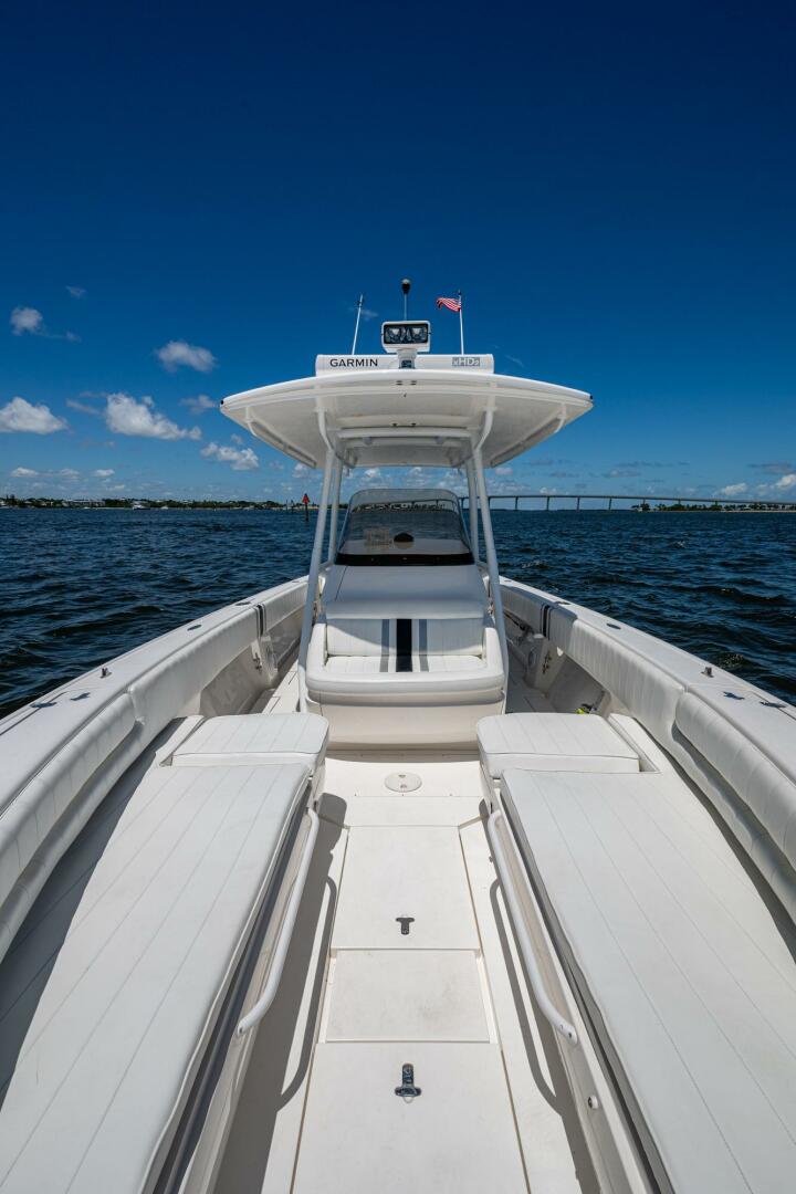 32ft Intrepid Yacht For Sale