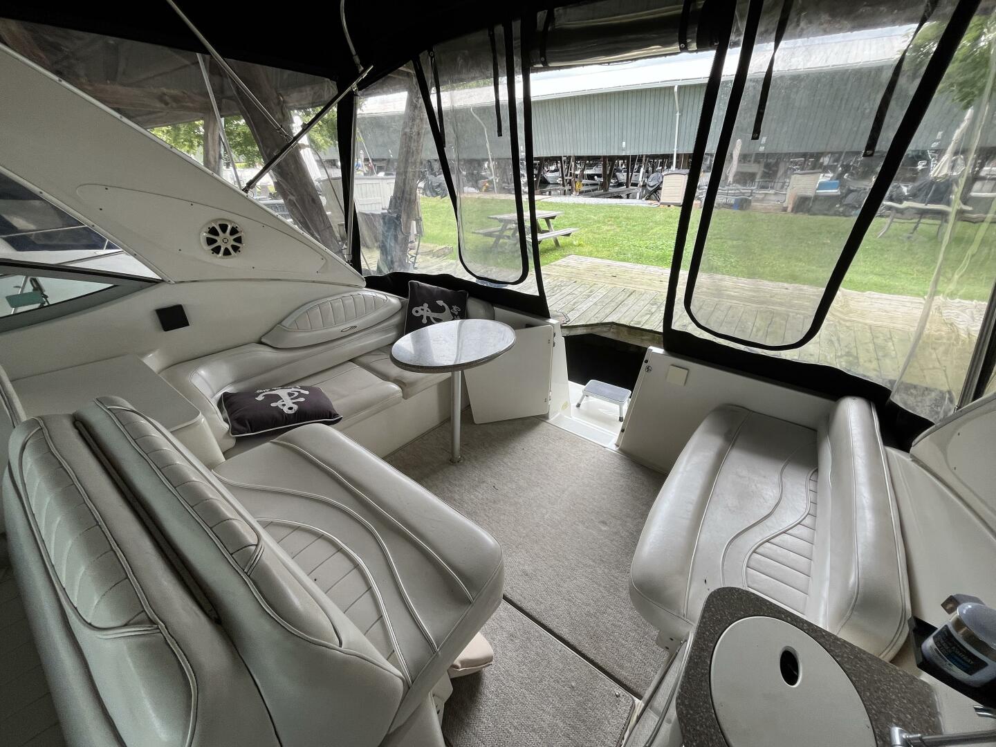 Low Fuss 33ft Maxum Yacht For Sale