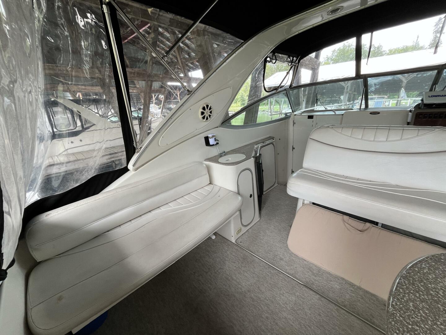 Low Fuss 33ft Maxum Yacht For Sale