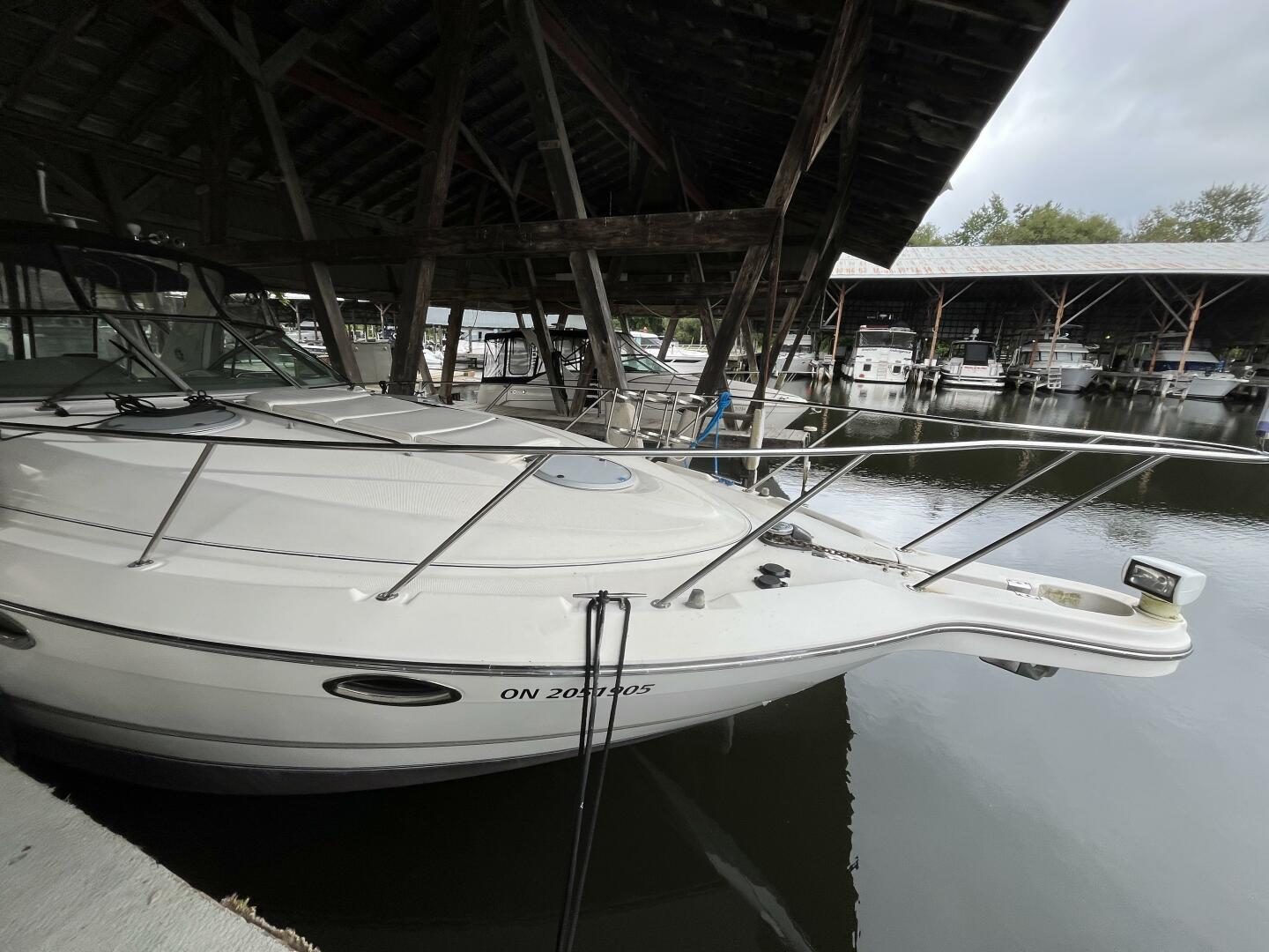 Low Fuss 33ft Maxum Yacht For Sale