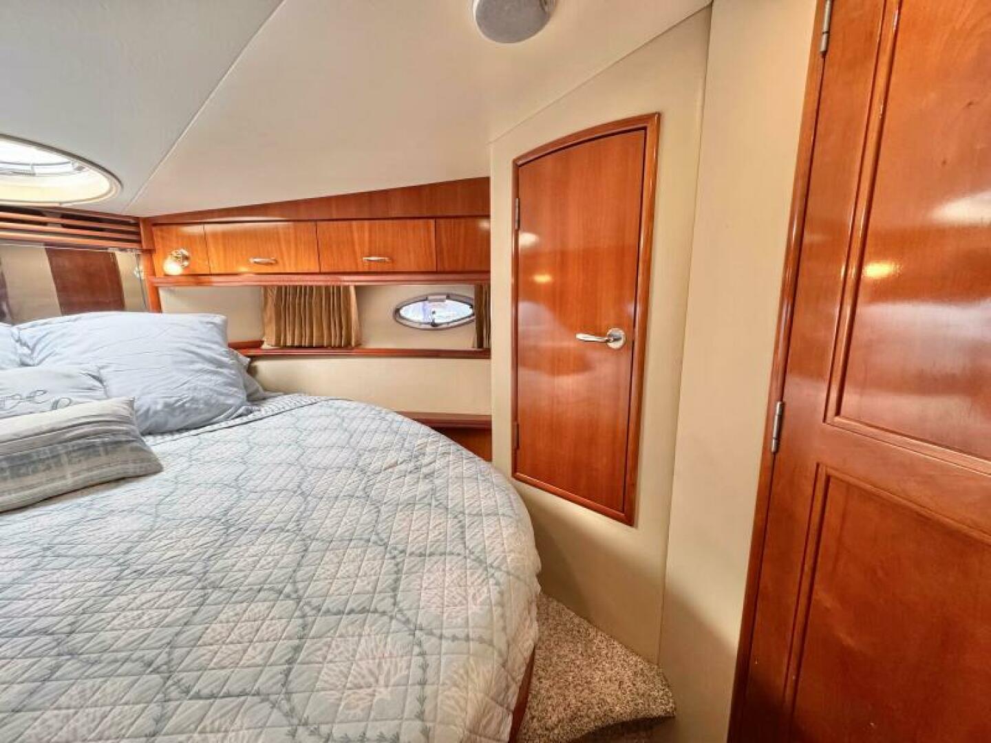 46ft Carver Yacht For Sale