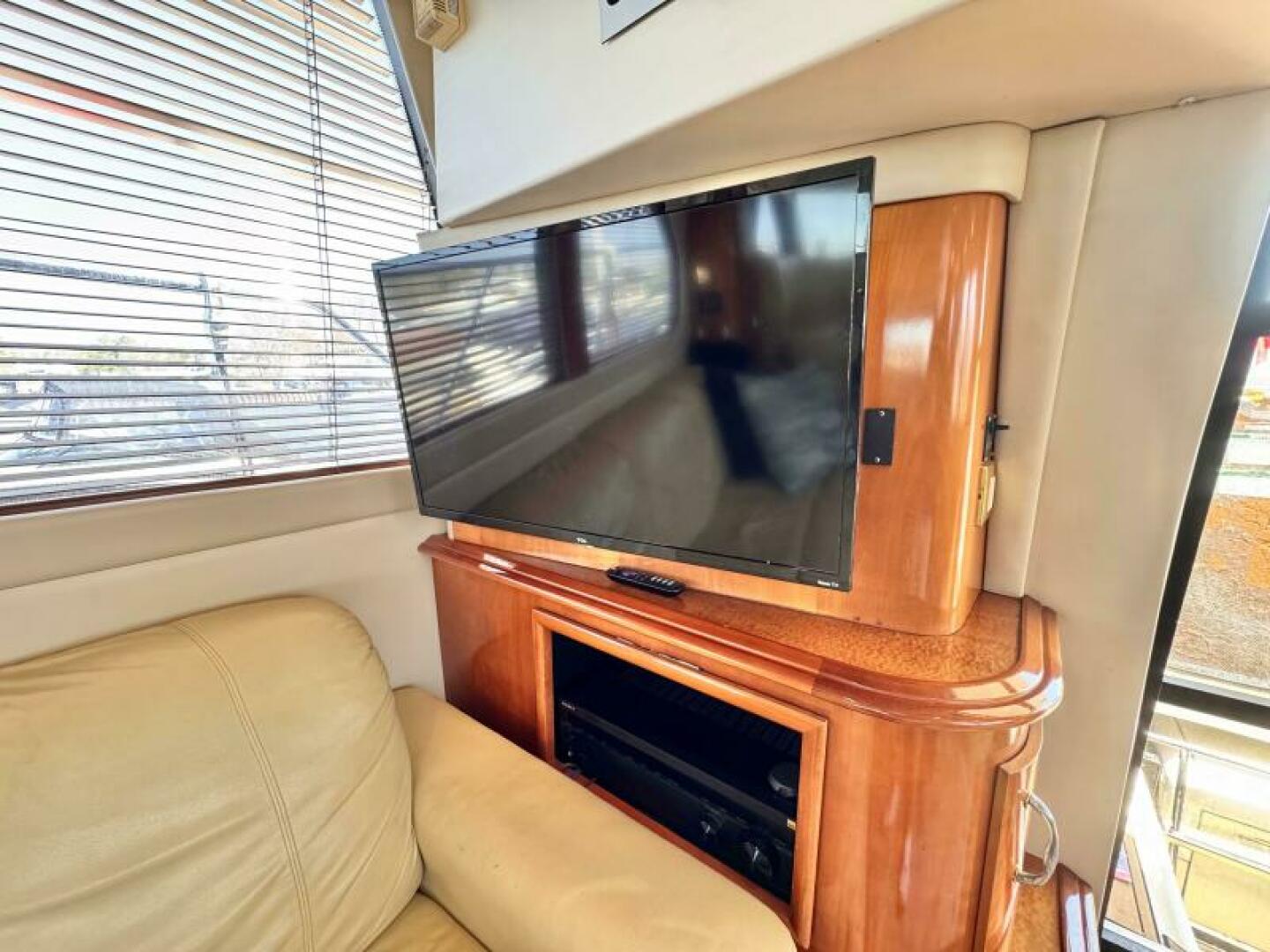 46ft Carver Yacht For Sale