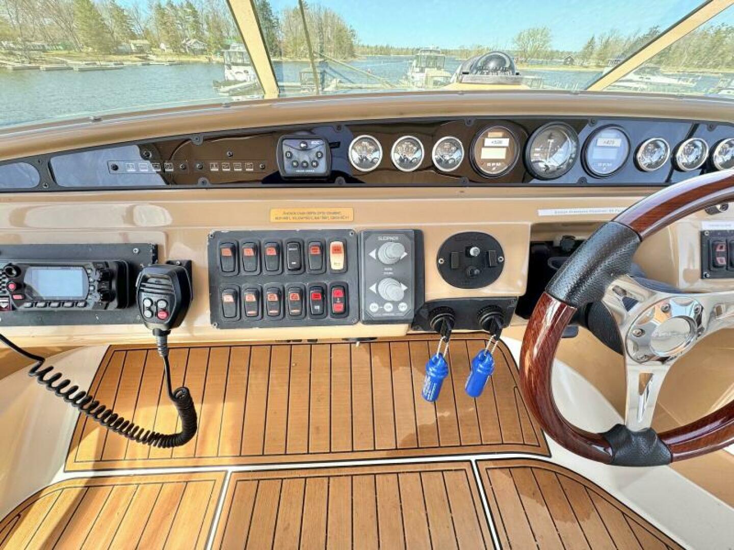 46ft Carver Yacht For Sale