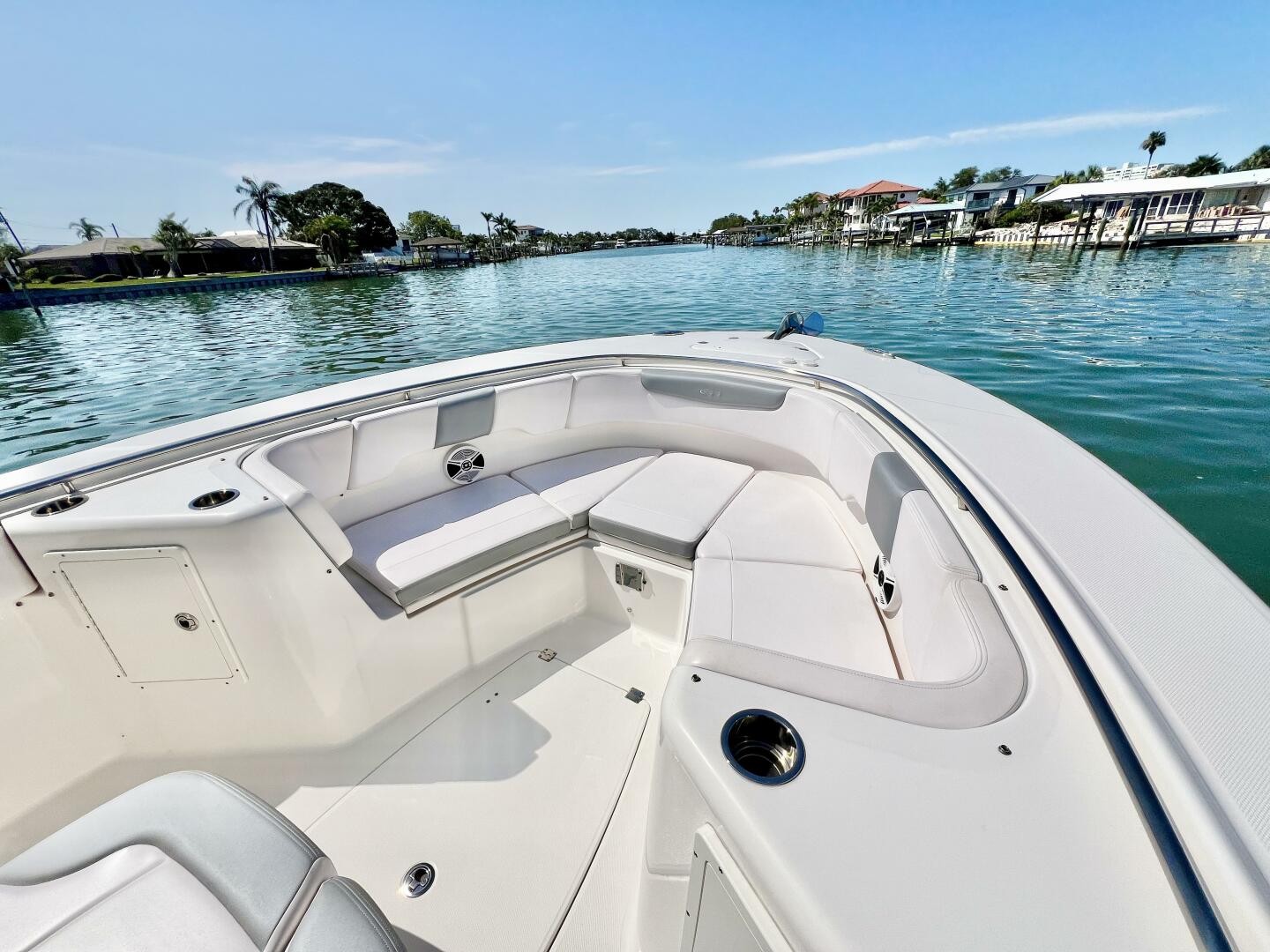 30ft Robalo Yacht For Sale