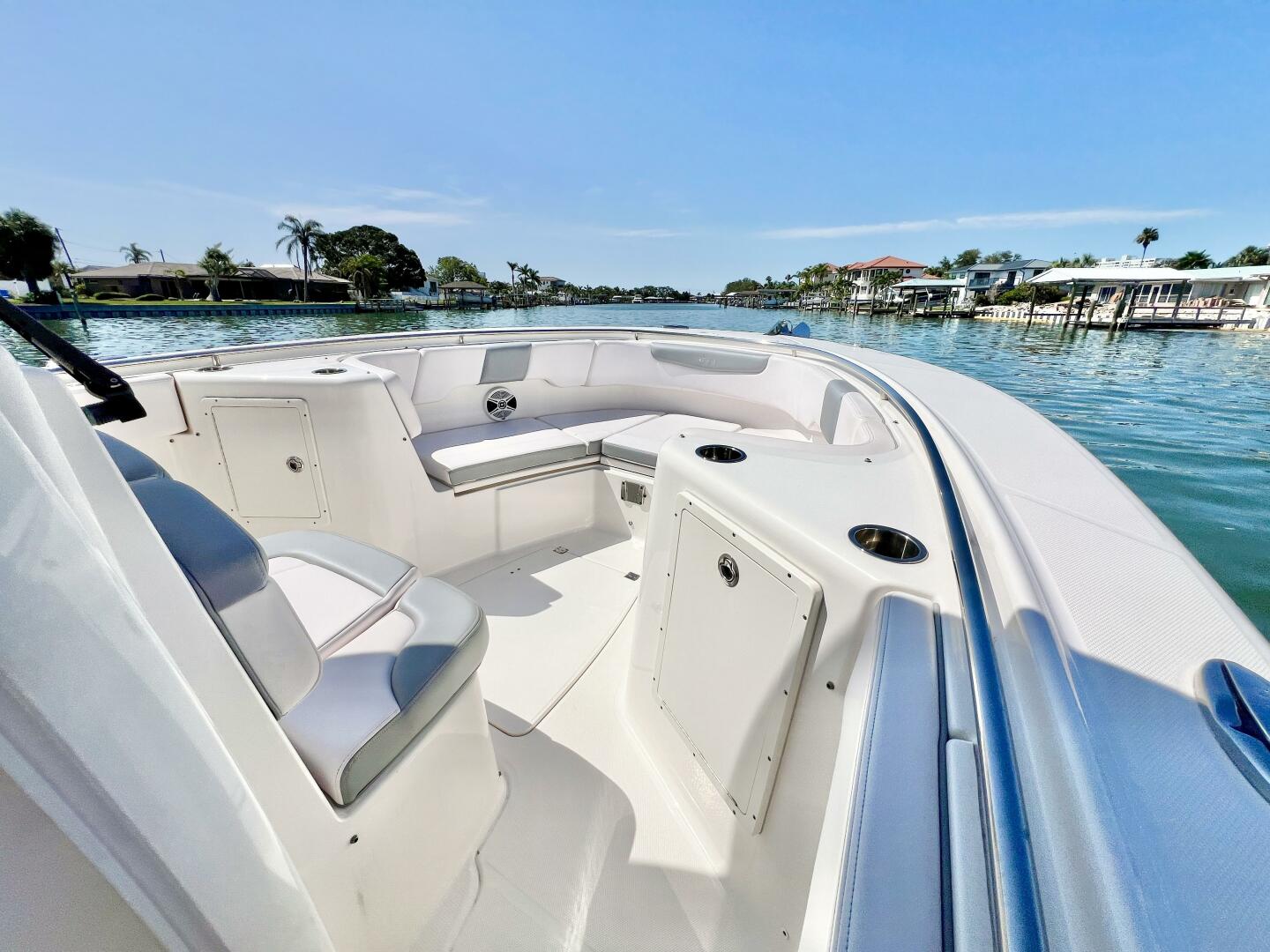 30ft Robalo Yacht For Sale