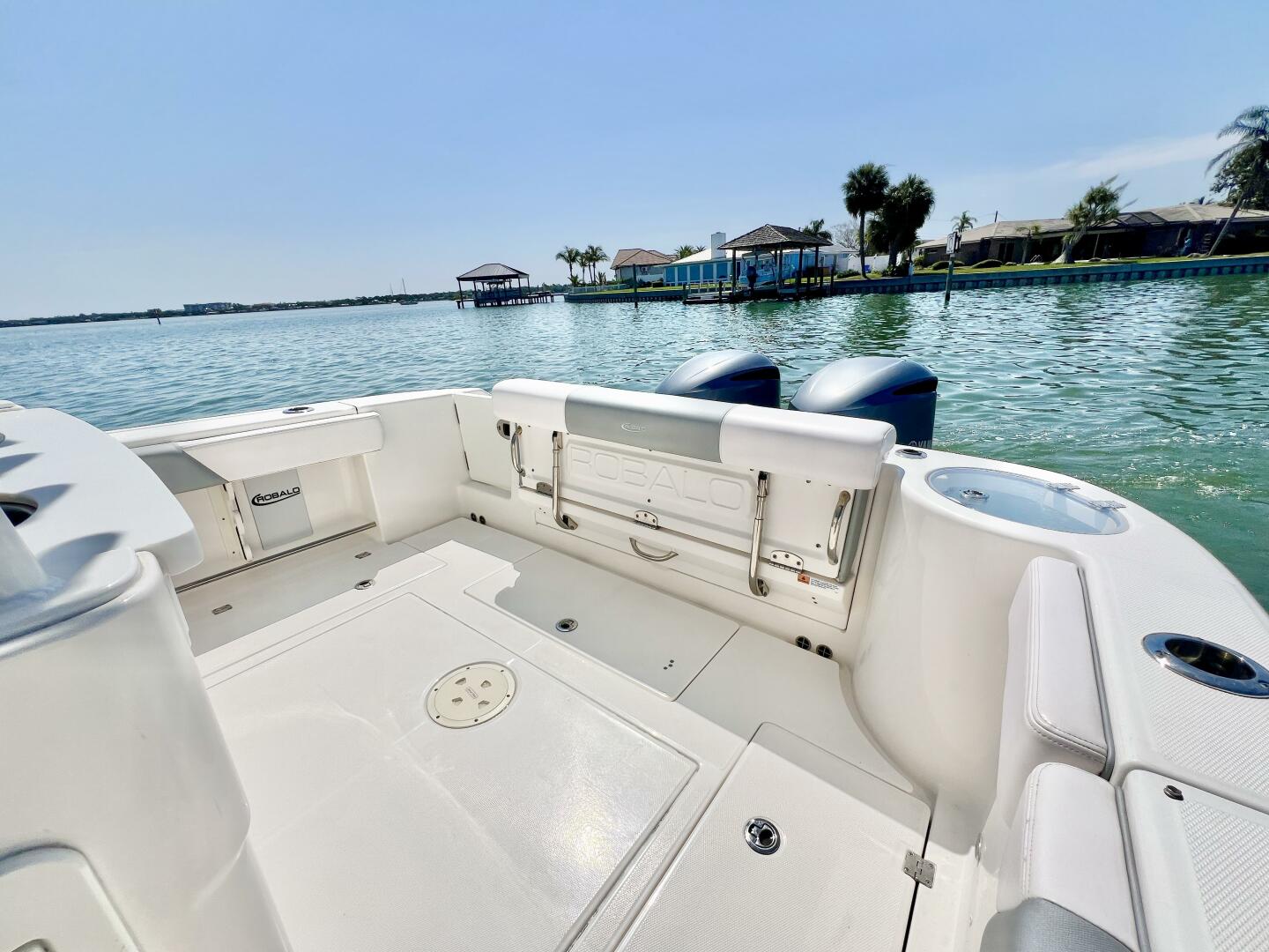 30ft Robalo Yacht For Sale