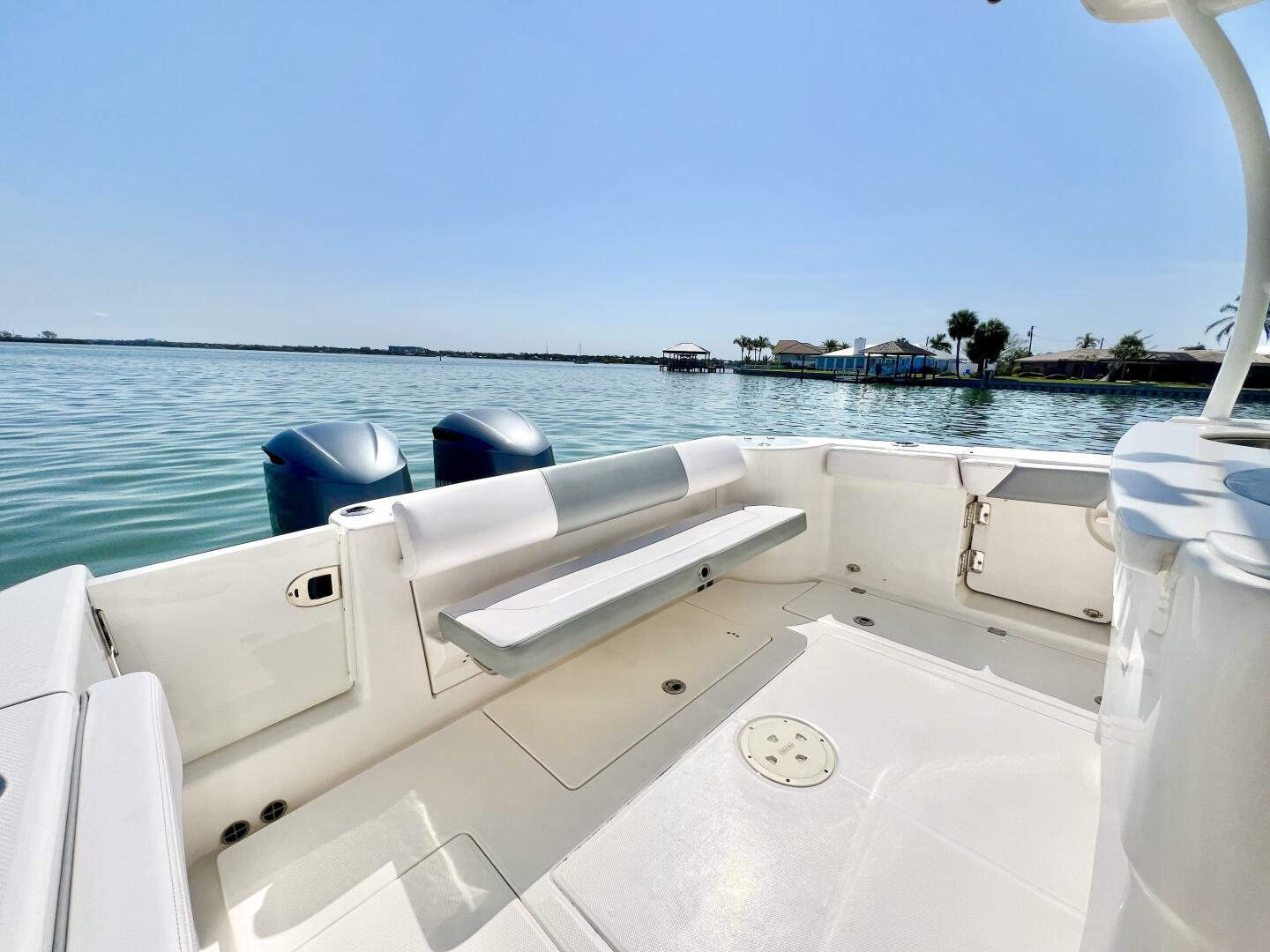 30ft Robalo Yacht For Sale