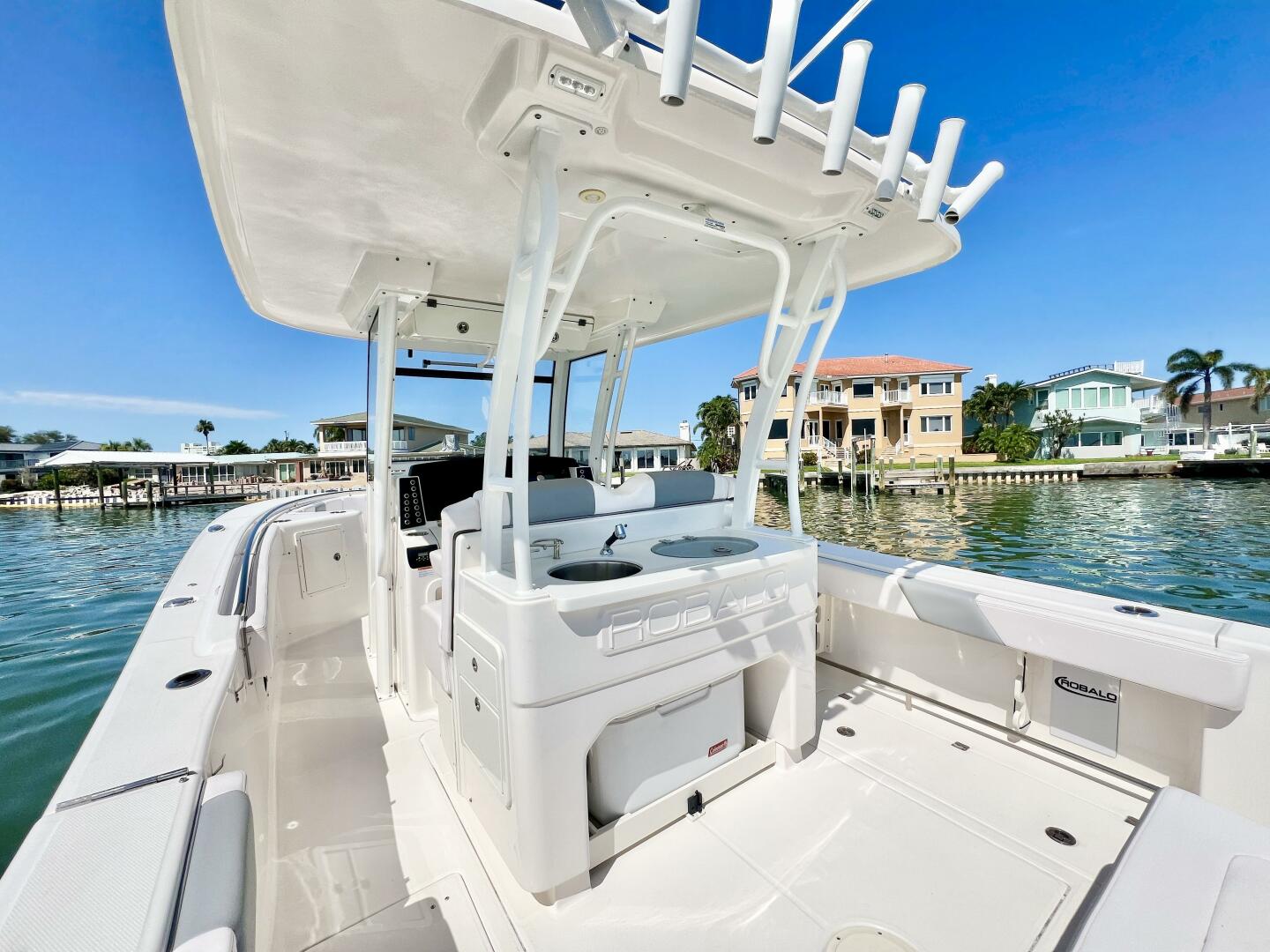30ft Robalo Yacht For Sale