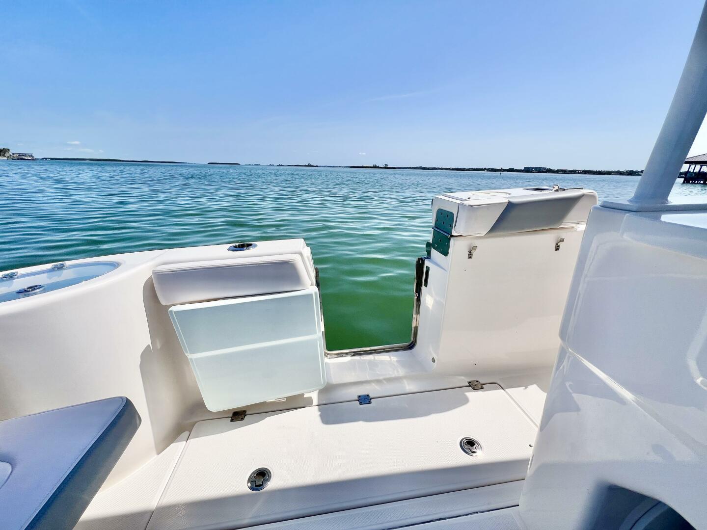 30ft Robalo Yacht For Sale