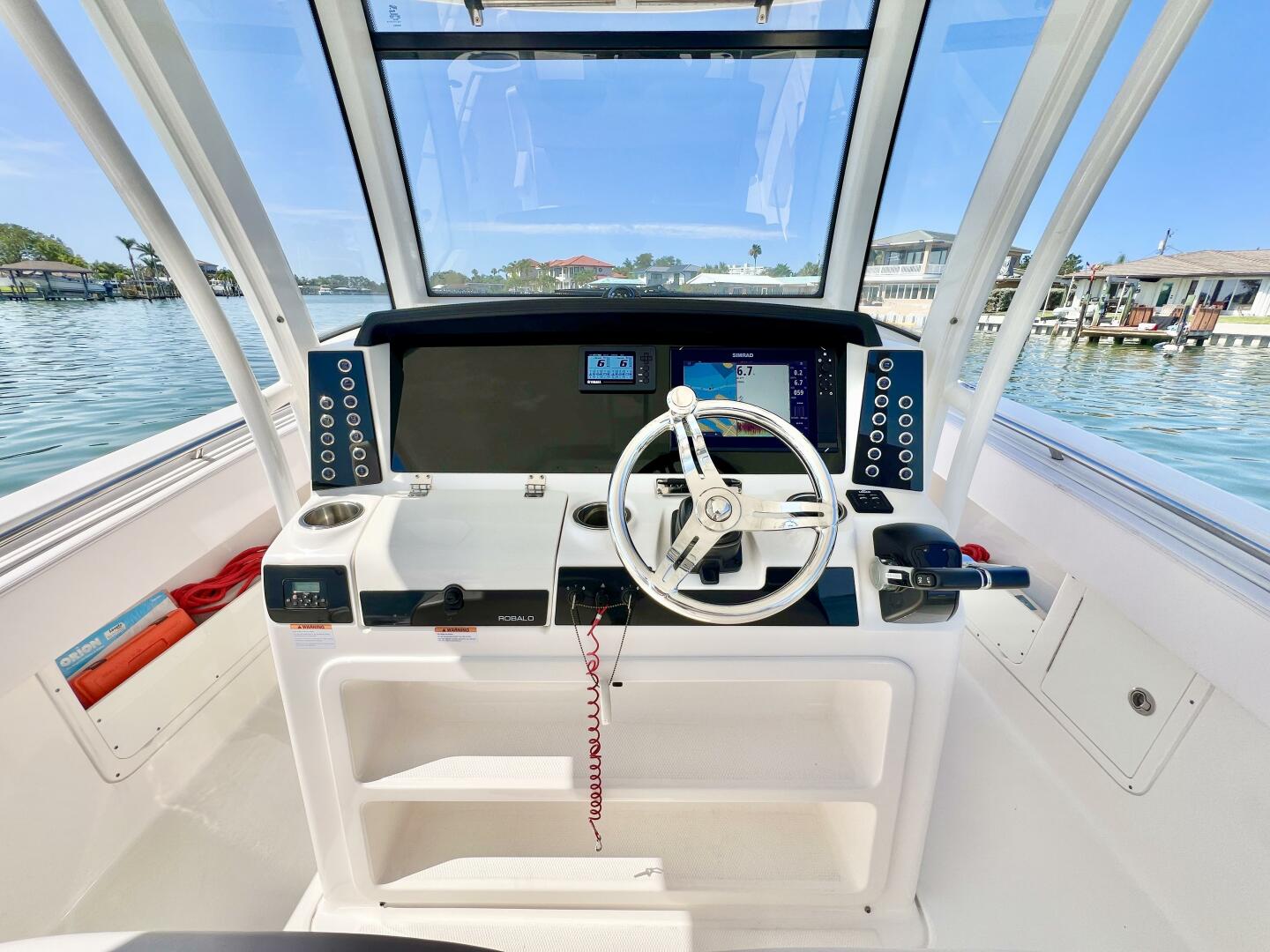 30ft Robalo Yacht For Sale